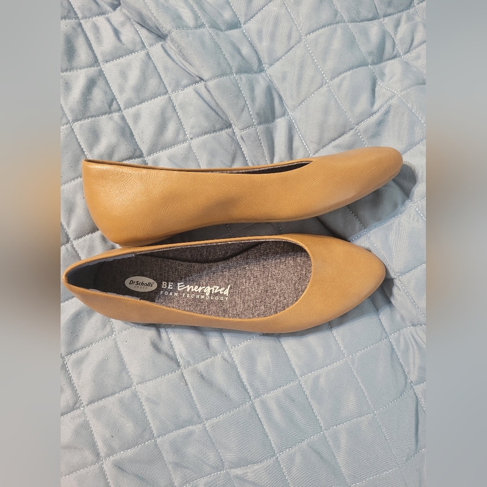 Dr. Scholl's camel tan color Flats size 6